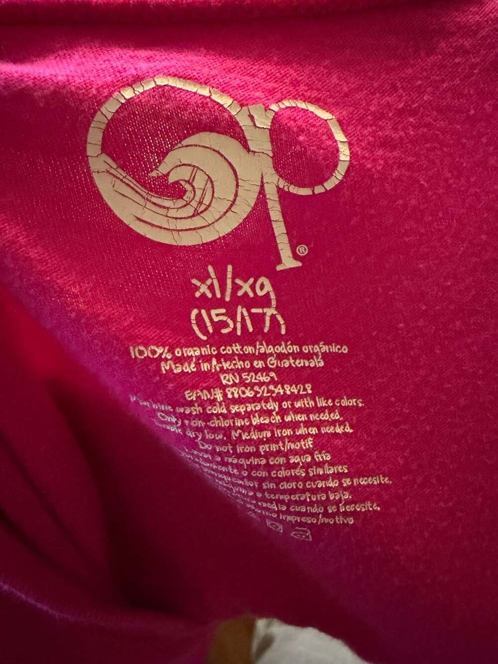 Superdry Women's Organic Cotton Pocket V-Neck T-Shirt in Raspberry - Picture 3 of 3